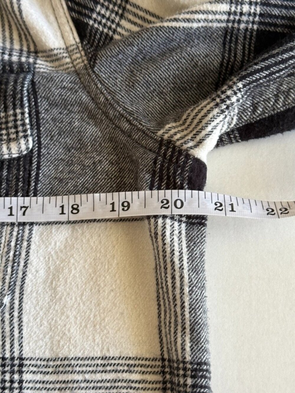Mens Old Navy "Regular Fit" Flannel Shirt size Med - Picture 5 of 6